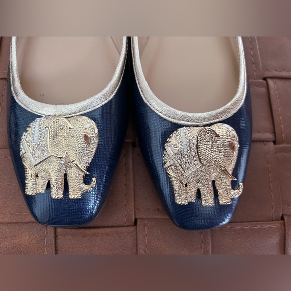 Lilly Pulitzer Blue Patent Leather Flats w/Jewel Gold Metal Elephant Detail 7.5 - Picture 2 of 8